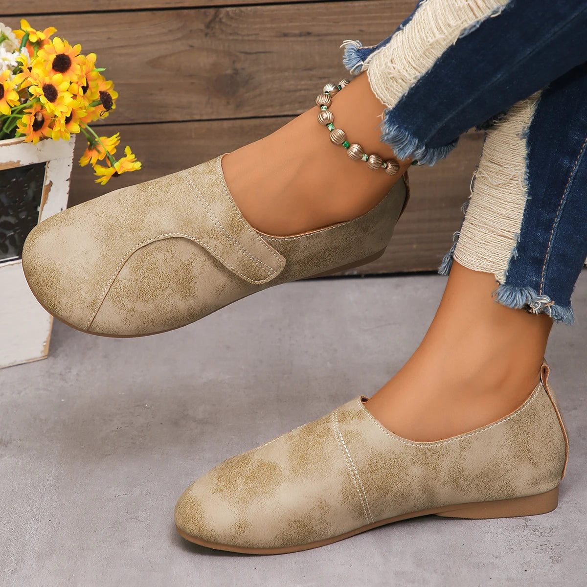 Women Retro Leather Sneakers in blue, stylish slip-on casual shoes with comfortable design and textured finish.